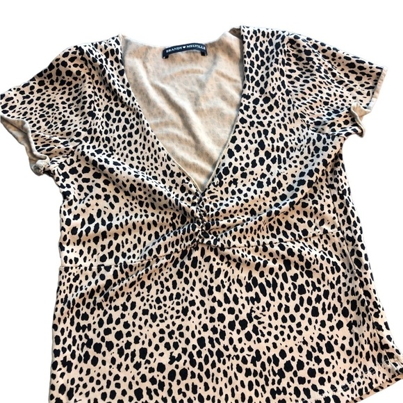 Brandy Melville 4 for 1 shipping bundle! Get 4 items for shipping as one. - Picture 8 of 12